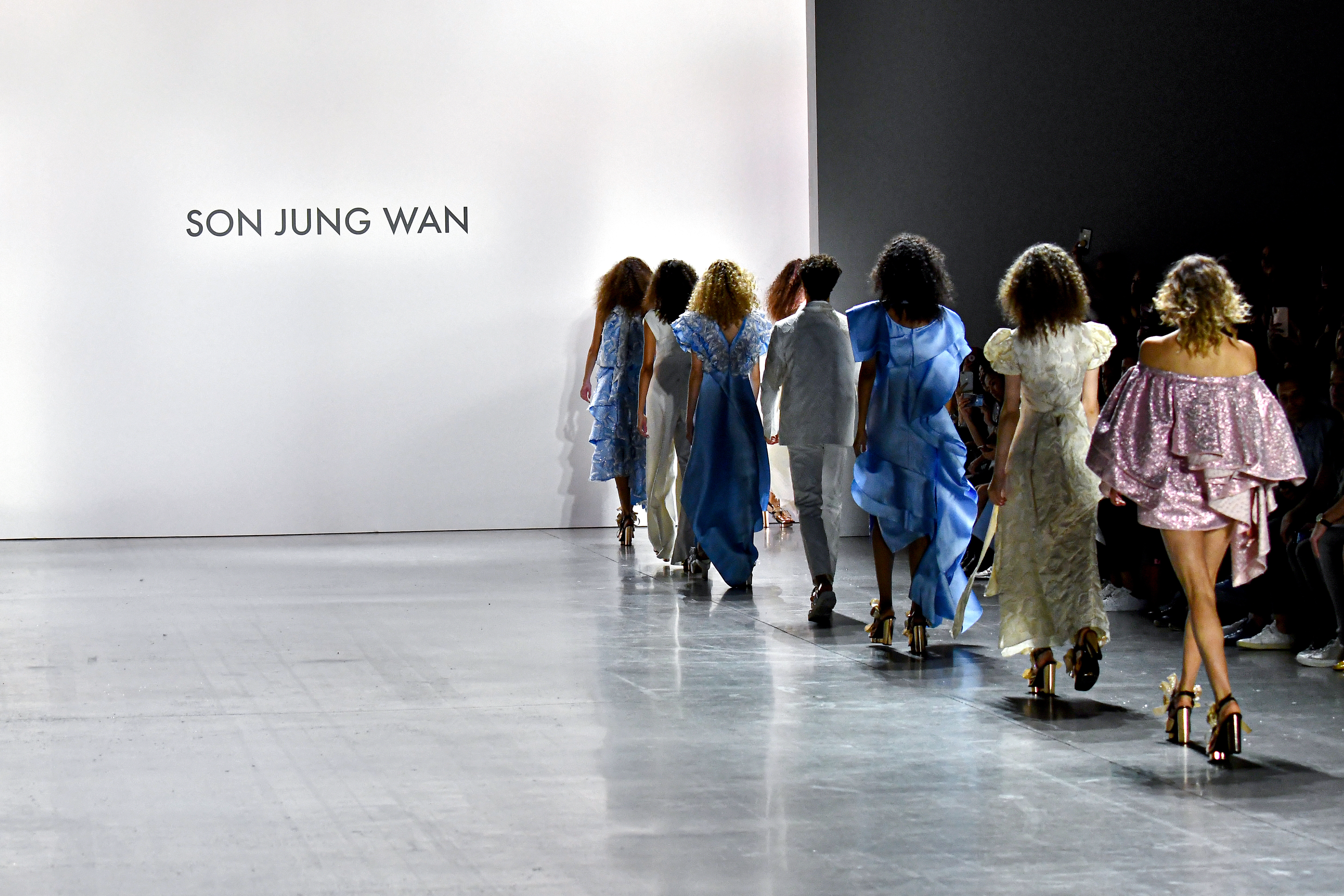 Runway Son Jung Wan